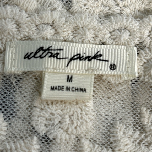 ULTRA PINK Ivory Sheer Lace Mesh Top Women’s Medium Floral Romantic  Dainty Y2K - Picture 13 of 16